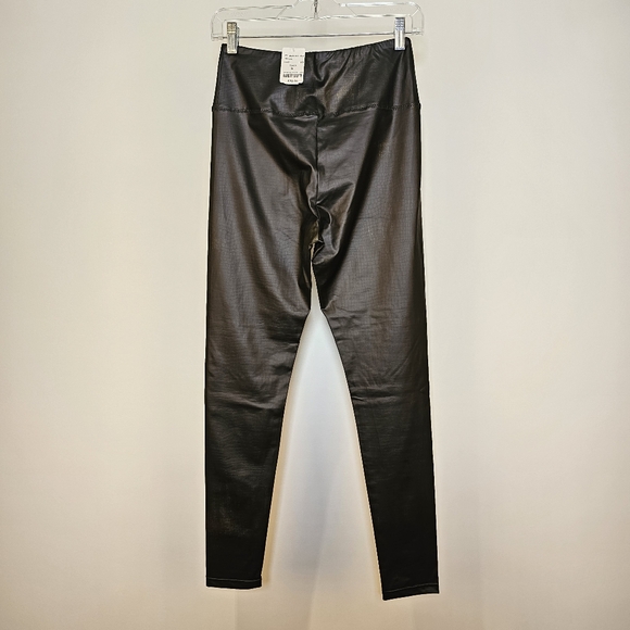 NWT Chocolate U.S.A. black high waisted vegan leather croc stretch leggings sz S - Picture 3 of 8